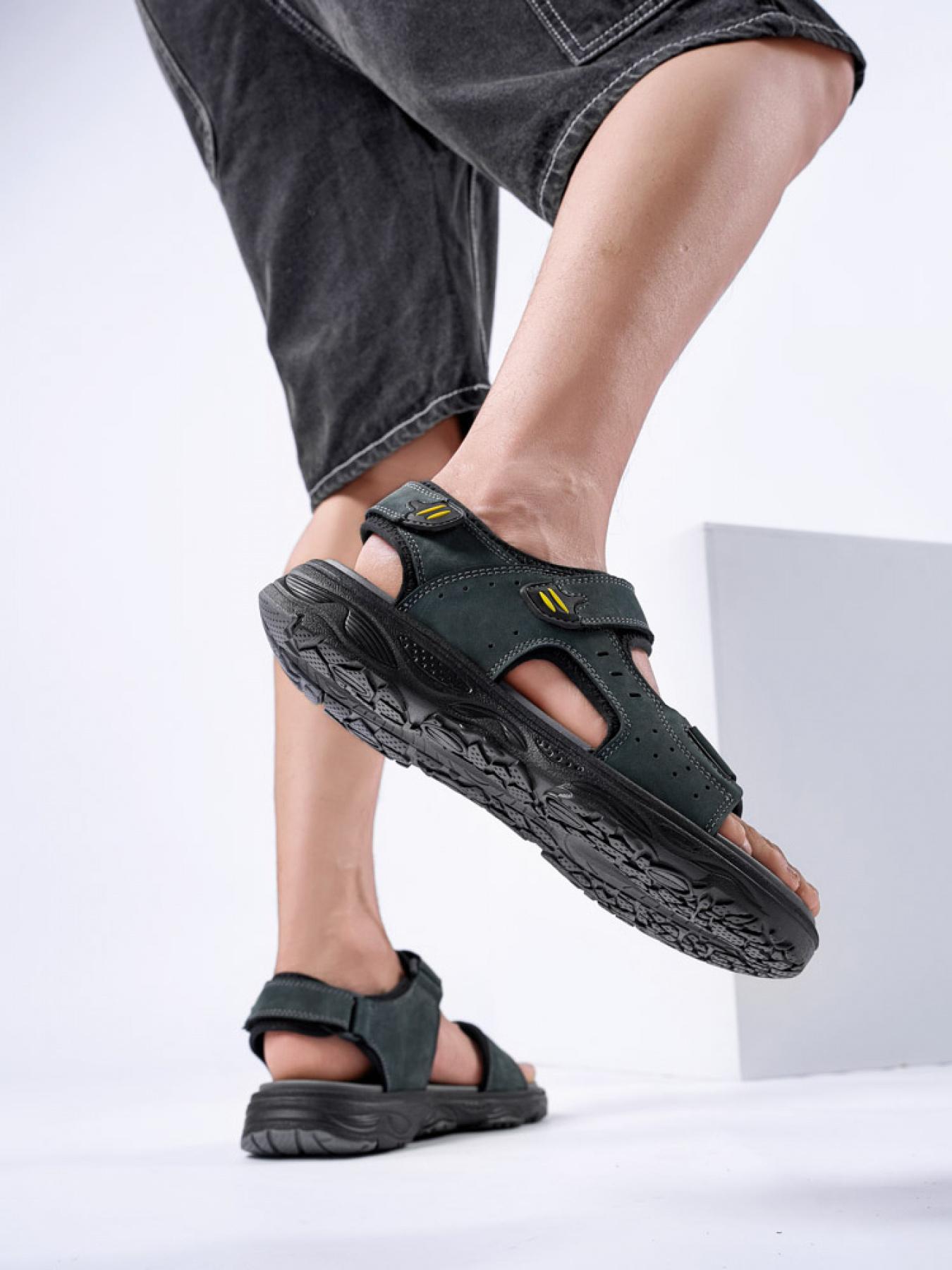 Men's Dark Gray Velcro Outdoor Sandals Breathable Non-Slip Beach Shoes Soft Sole Wear-Resistant Hiking Sandals