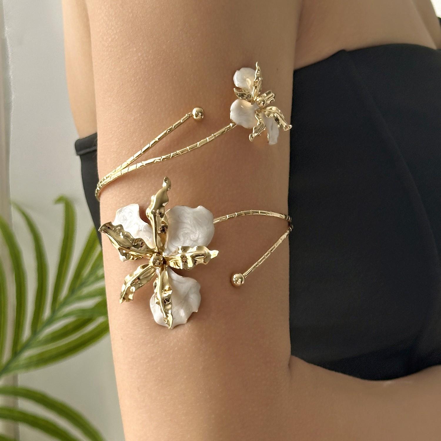 Elegant Floral Open Cuff Armlet, Iron Material, Perfect for Parties, Weddings, Summer Events, Ideal Gift for Friends & Family, Aesthetic Jewelry