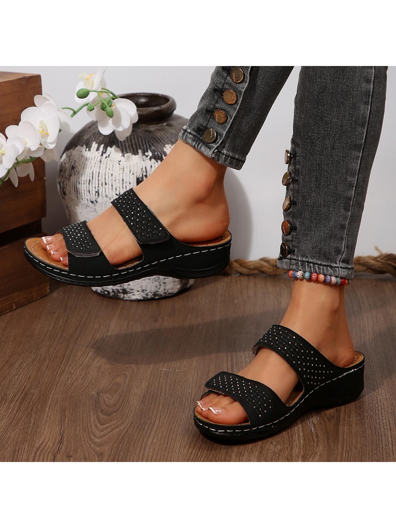 Women's slide sandals with full rhinestone design, simple yet stylish and eye-catching. Featuring thick, comfortable soles that add height without tiring your feet, a must-have for commuting and dating.