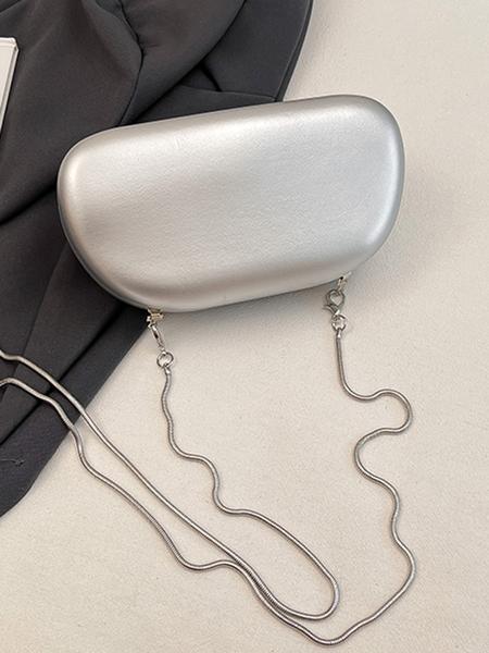 Simple and generous all-match small square handbag, metal buckle decorative chain crossbody bag, fashionable daily exquisite evening handbag, elegant bags, niche suitable shopping and participating in activities, etc.