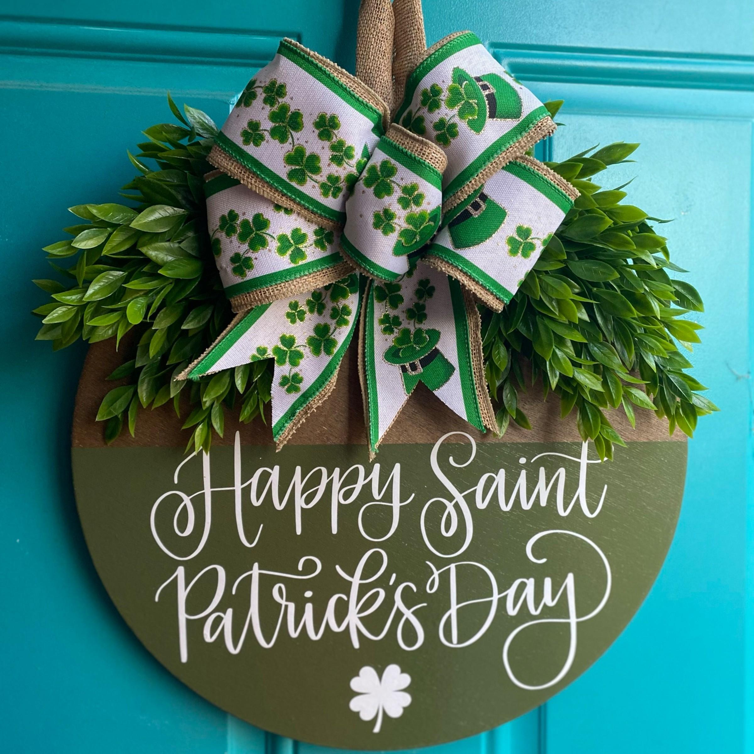 St Patrick's Day Front Door Decor, Wood Material, Perfect for Home Decoration & Gifts, Festive Design, Festive Decorations, Durable Construction