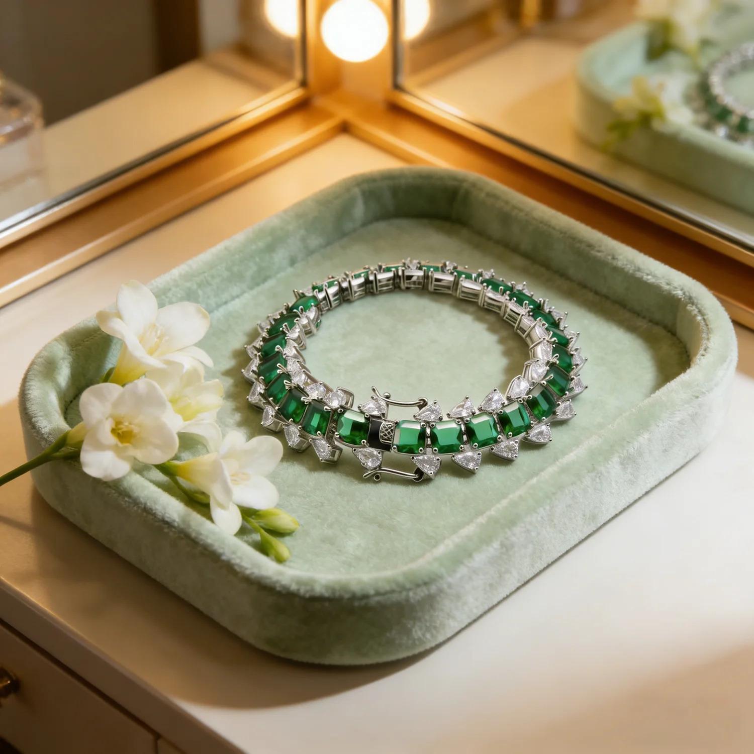 Women's Emerald Zirconia Bracelets Fashion High-end Exquisite Zirconia Bracelets Luxury Jewelry Gifts For Girl