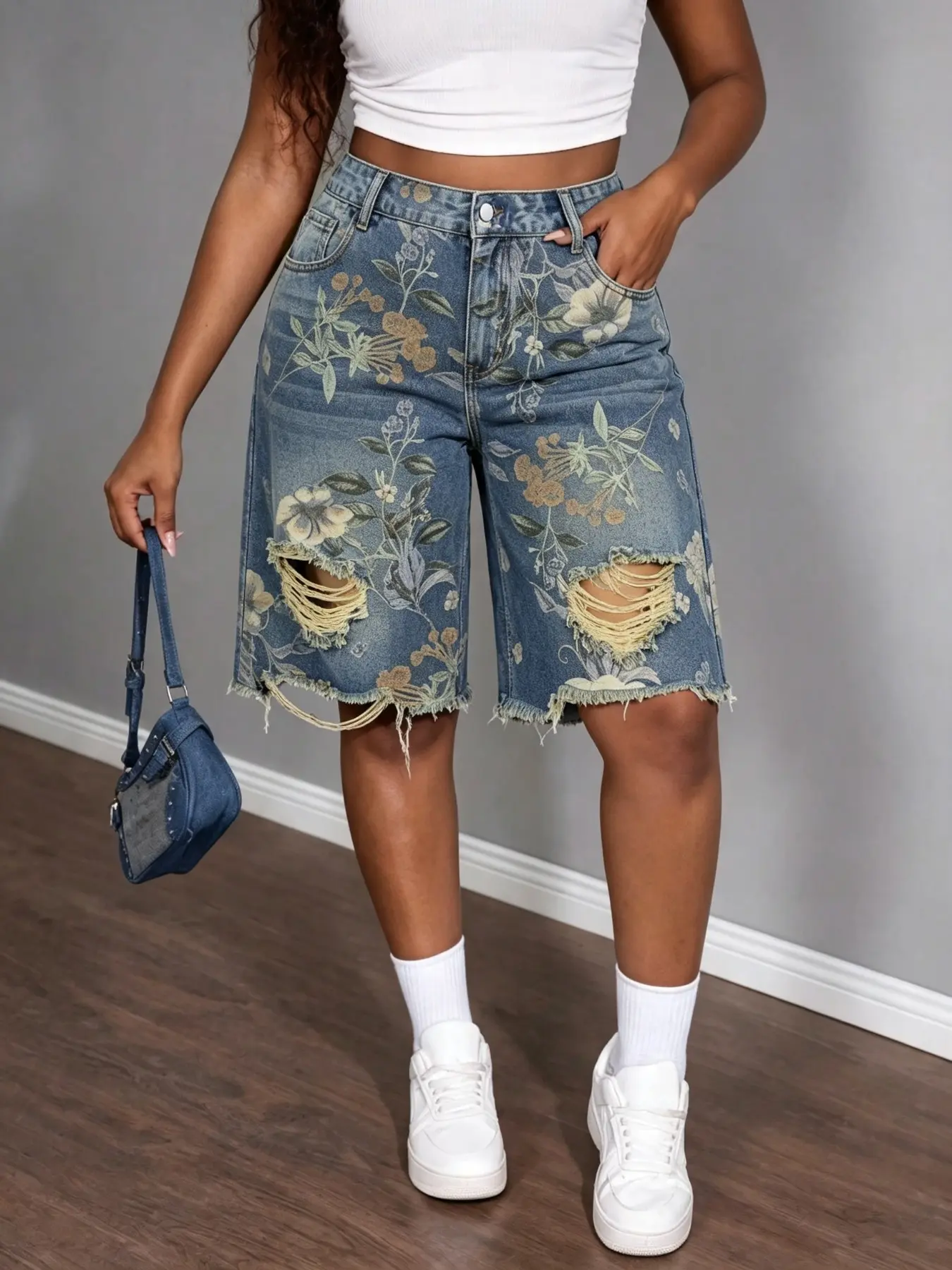 Vintage Floral Print Ripped Jeans Shorts, Bohemian High-Waisted Knee-Length Denim, Wide Leg Jean Shorts with Pockets, Casual Summer Women's Bottoms