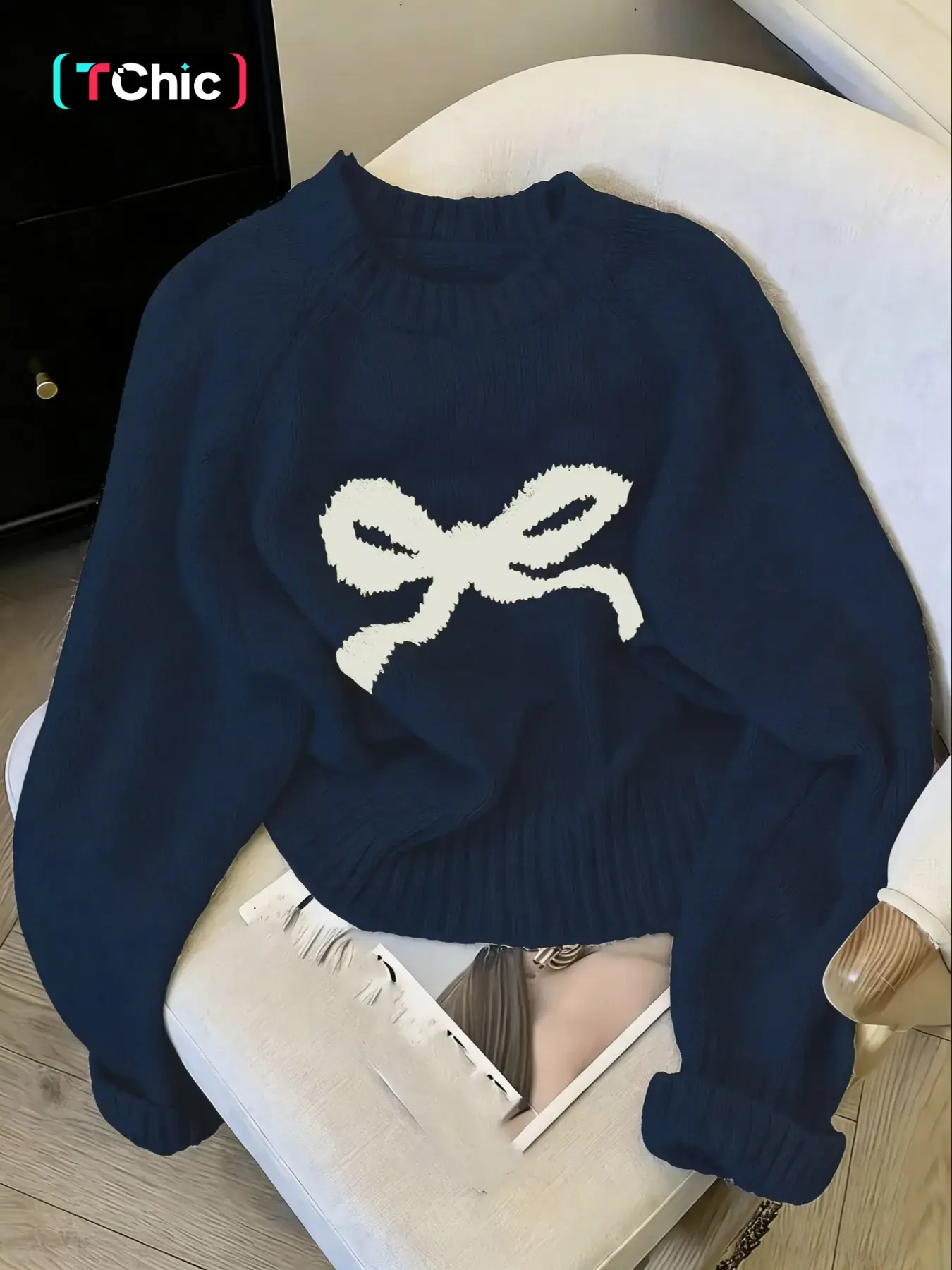 Elegant Women's Loose Butterfly Pattern Pullover, Long Sleeve Round Neck Sweater, Casual Spring & Fall Fashion, Unlined Comfortable Top