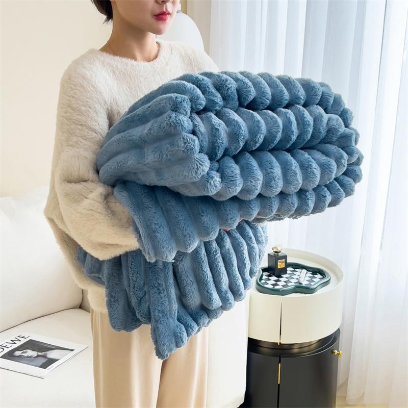 Cozy Ultra-Soft Flannel Throw Blanket for Sofa or Bed, Lightweight All-Season Blanket in Multiple Colors and Sizes, Perfect for Living Room, Travel and Christmas Gift for Girlfriend