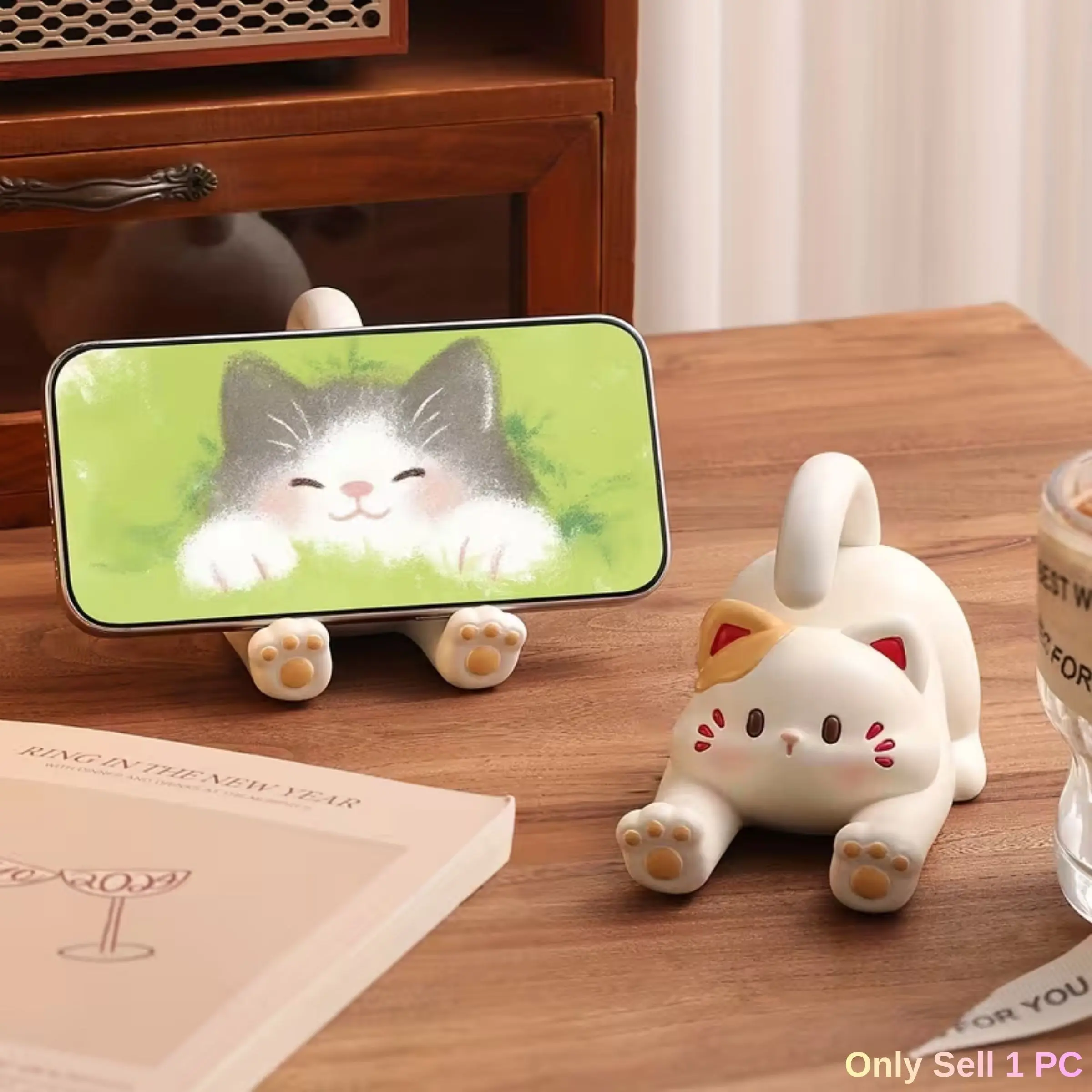 Creative Cute Cartoon Cat Phone Stand, Funny Cat Statue Decoration, Handmade Resin Desktop Decor and Phone Holder, Suitable for Bedroom, Living Room, Office and Gift