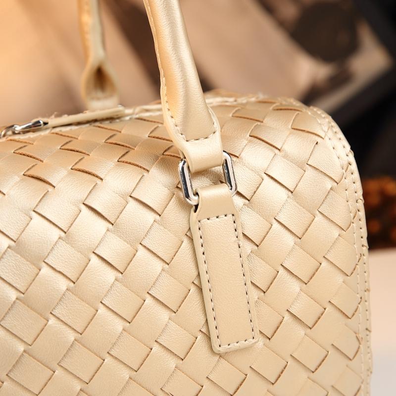 Elegant Woven Boston Bag for Women, Vintage Handbag Pillow Design, Unique Shoulder Crossbody Bag, Stylish and Versatile Accessory