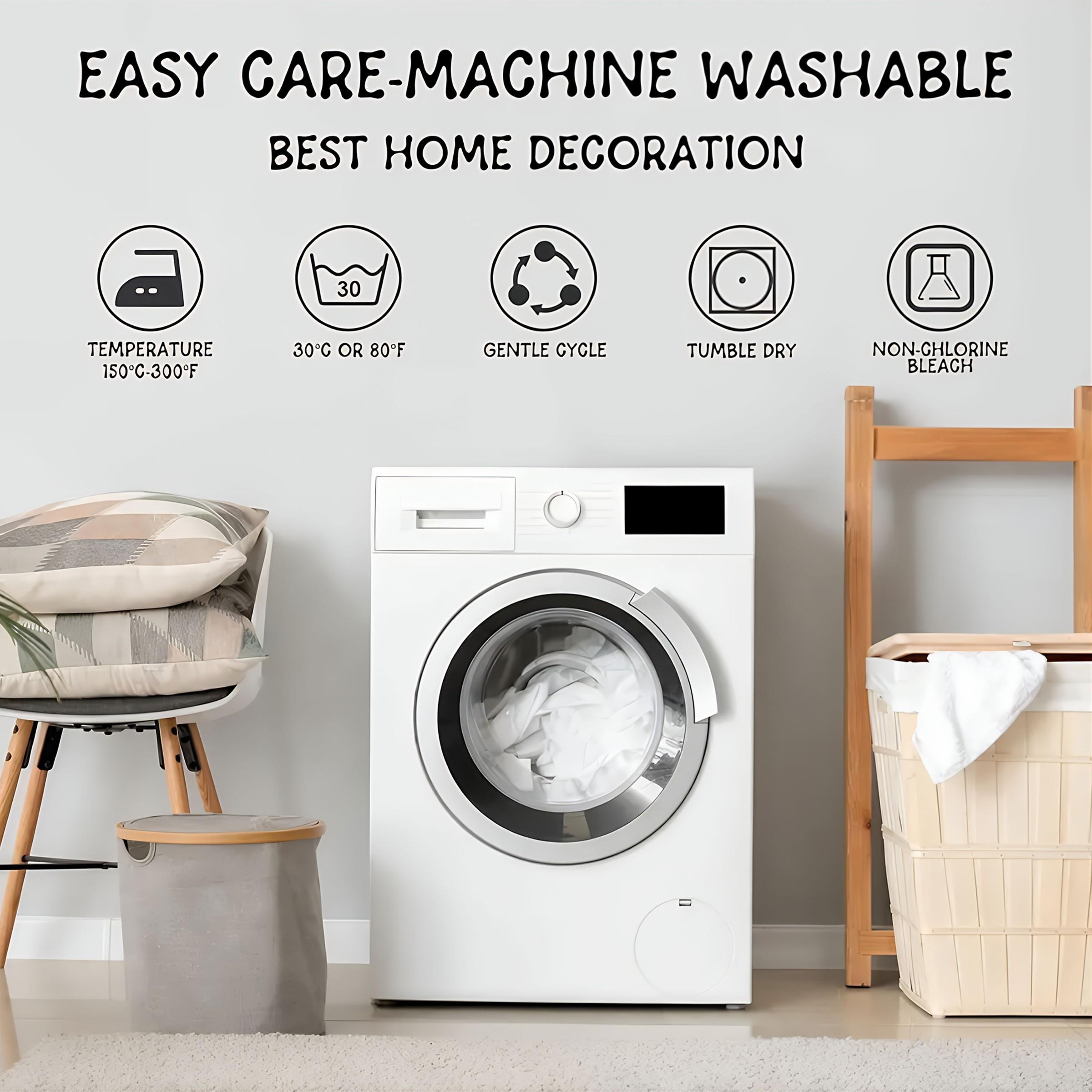 One Piece Chopper Harajuku Throw Blanket (Kawaii Street Fashion Design) - Tony Tony Chopper & Harajuku Motif Prints, Skin-Friendly & Machine Washable, High-Grade Plush & Double Warmth, Multi-Scene Use, Perfect Gift for One Piece Fans