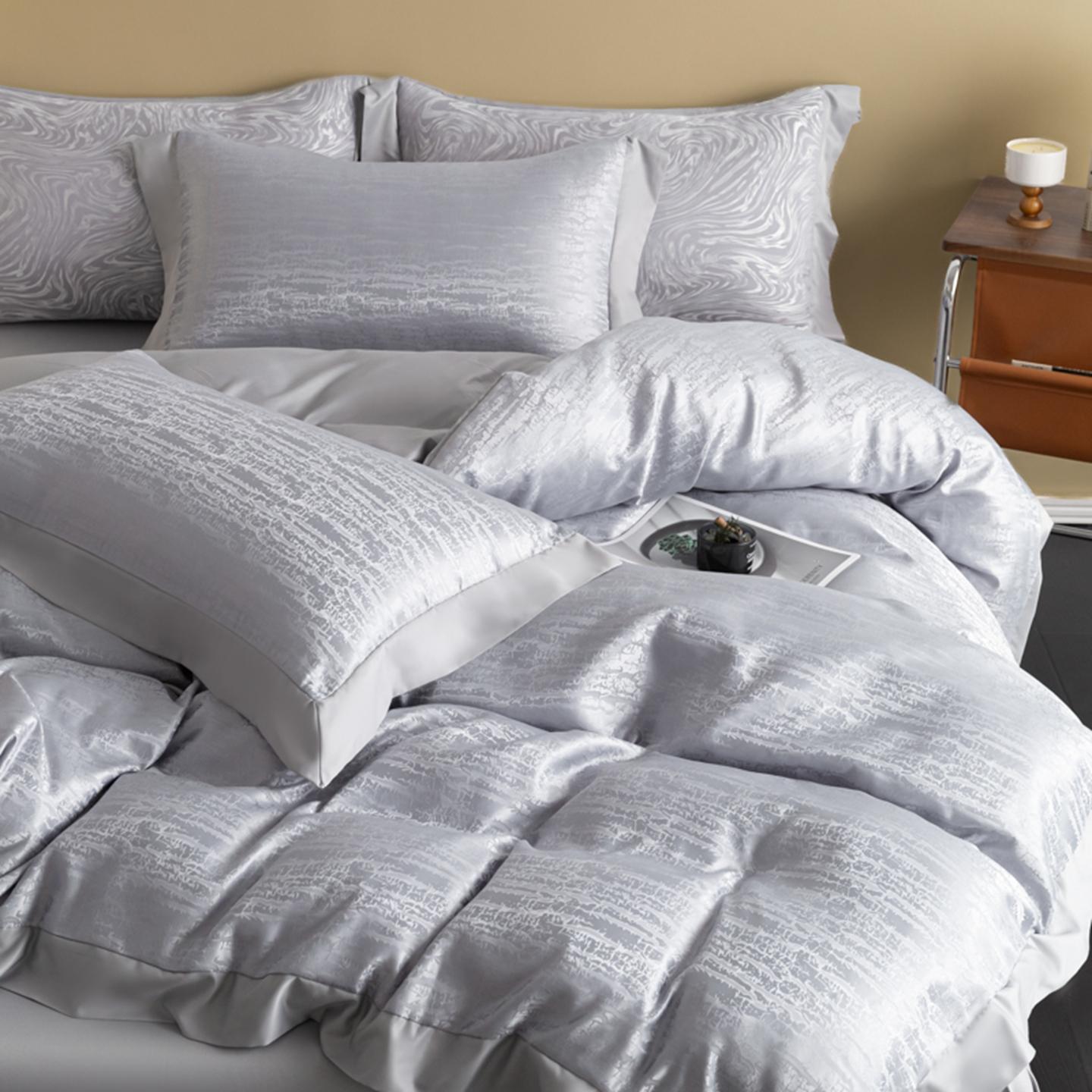 4pc Bedding Set, Soft Touch Jacquard Fabric, Simple Elegant Design, Includes Duvet Cover, Sheet, 2 Pillowcases, All Seasons