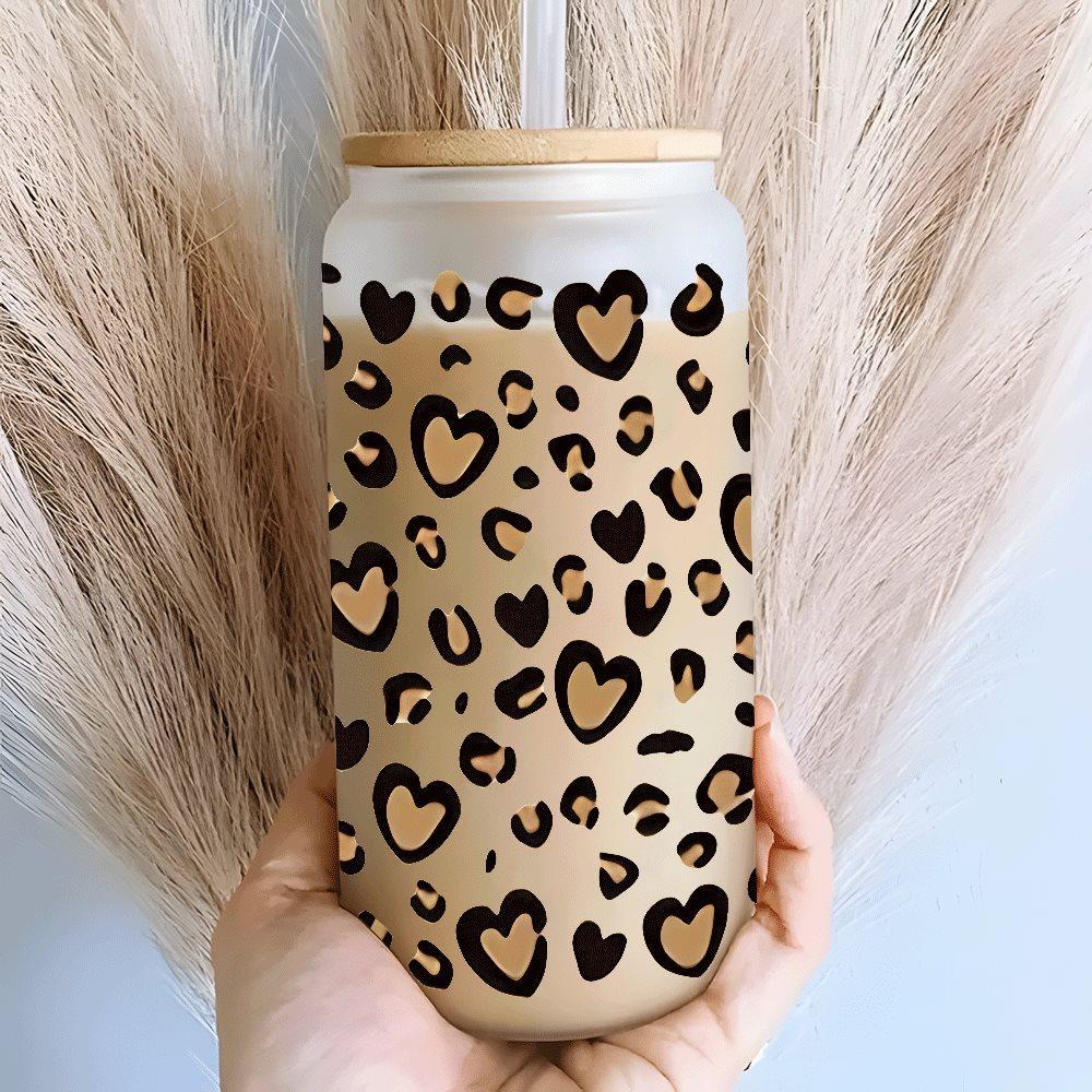 Trendy Heart Leopard Print Glass Tumbler with Lid & Straw, Clear 16oz covered straw glass drinking cup, reusable glass drinking cup, high-quality glass jar design, suitable for iced coffee, beer, juice, milk, cold drink glass cups, fashionable glassware