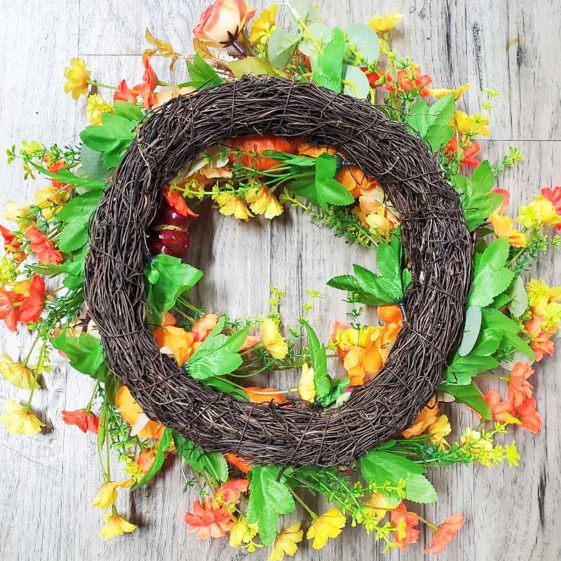 Classic Pumpkin Design Non-Woven Simulated Artificial Wreath (45cm/17.72in) - Lightweight, High-Quality Decoration with Realistic Texture, Bright Color, Strong Durability, Flower Filler for Autumn Front Door, Indoor-Outdoor Home Decor