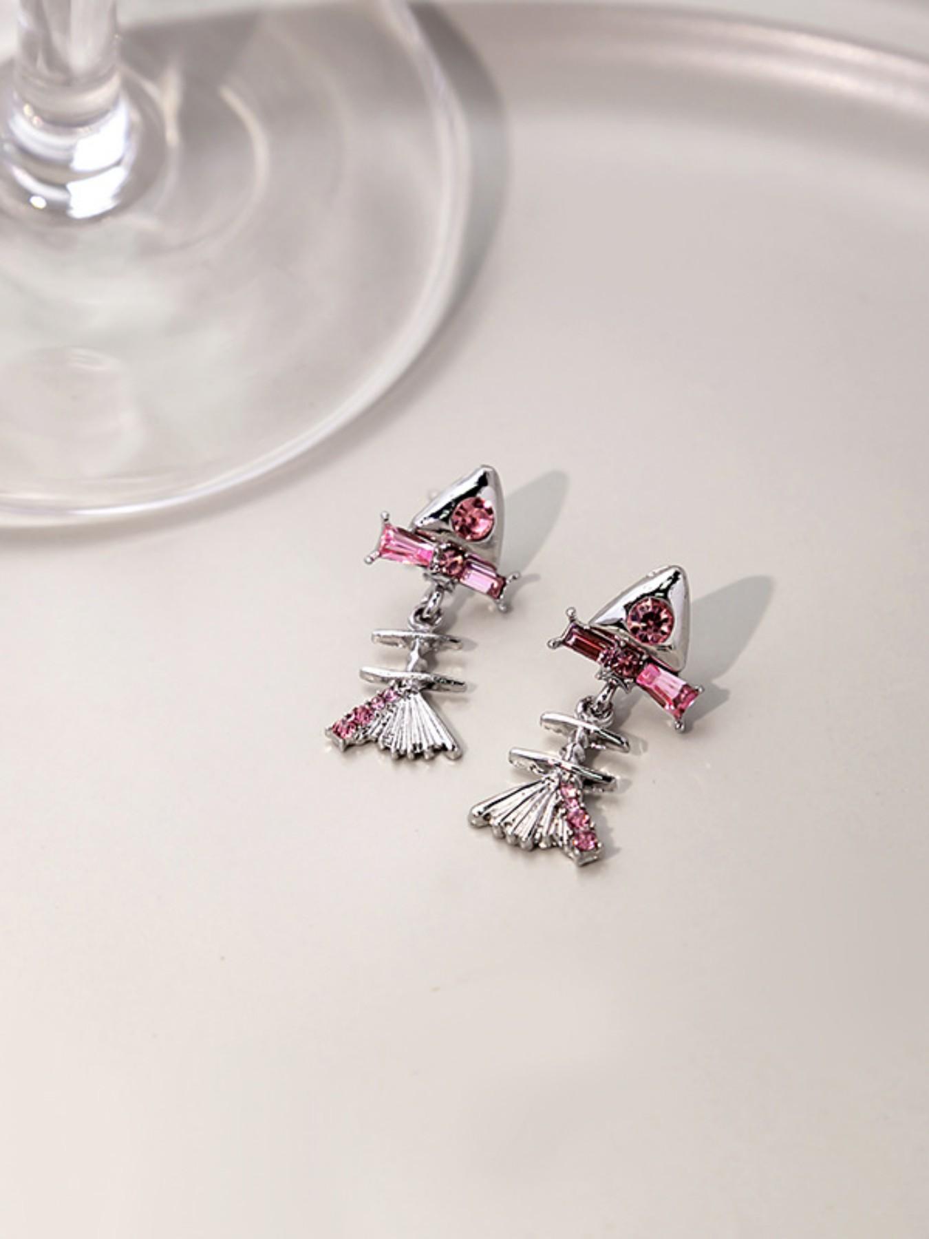 Sweet Cool Fishbone Shape Bow Stud Earrings, Cute Zircon Ear Dangles, Unique Design Jewelry, All Seasons Fashion Accessory