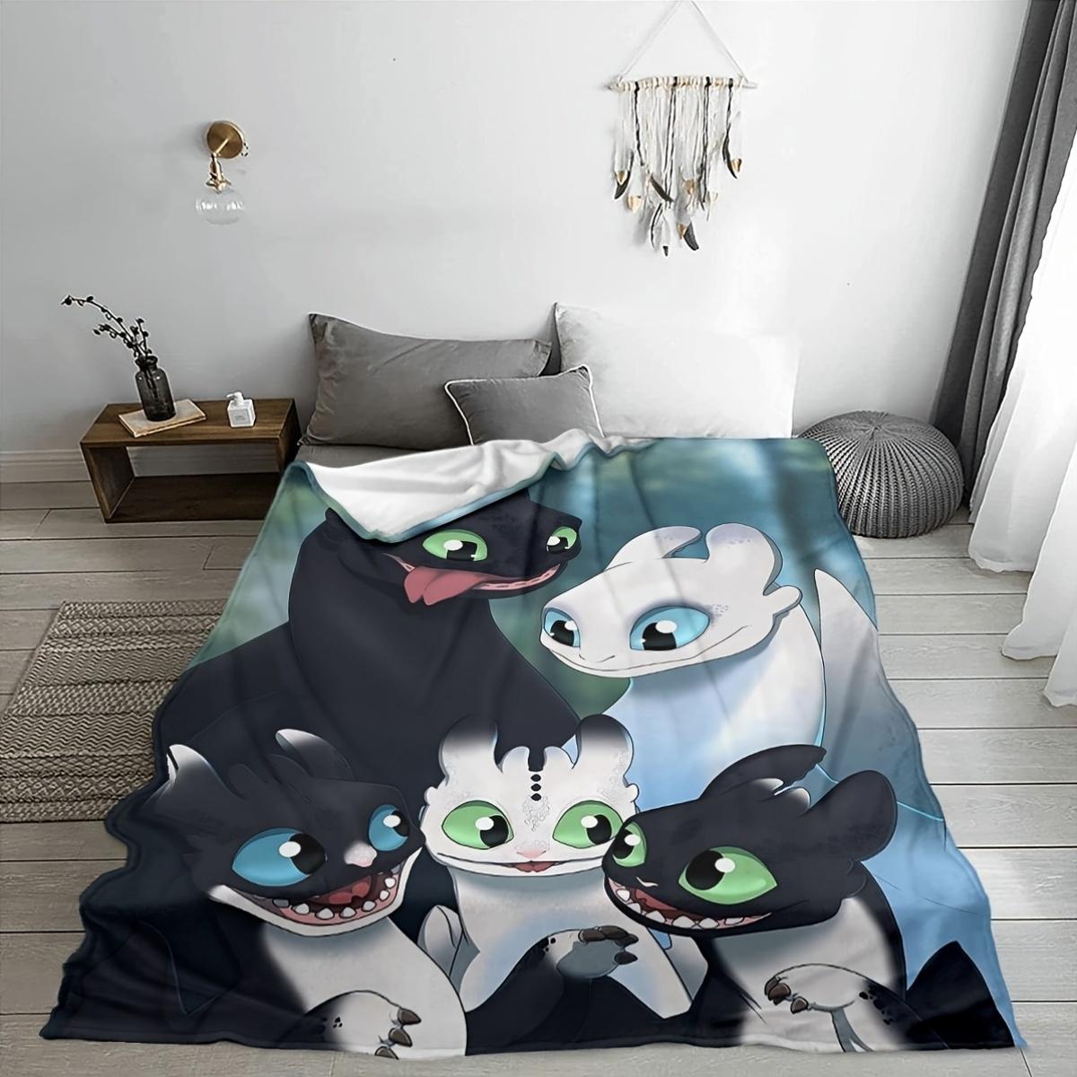 A cartoon Toothless print blanket, soft and comfortable for all seasons, multi-purpose for office, sofa or home supplies, a gift for anime fans