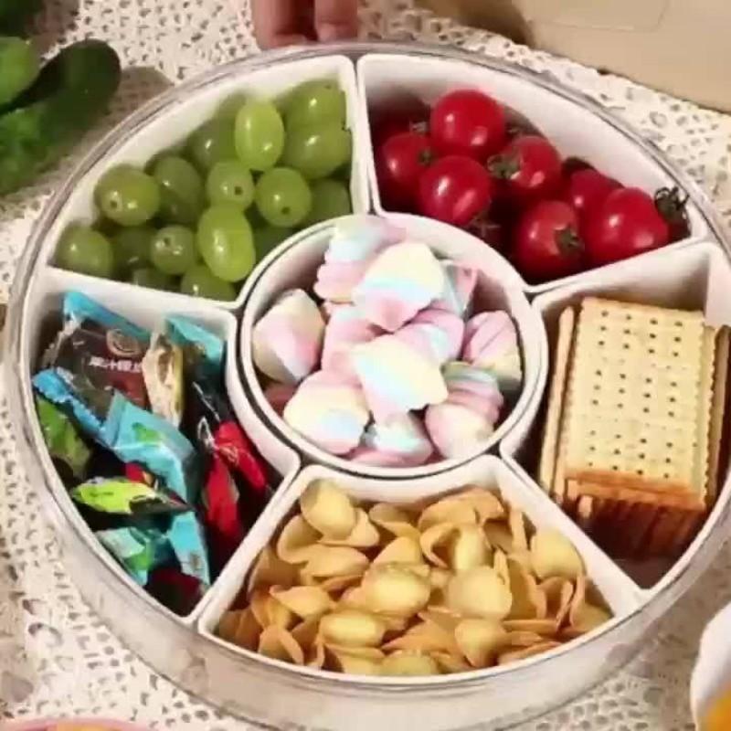 1PC - Divided Dinner Plate - with Lid and Handle / Fruit Plate / Suitable for Snacks - Portable Rotating Vegetable Plate - Suitable for Kitchen Parties Travel Picnics - Stackable Snack Box Container / Round Plastic Rotating Snack Tray with Lid