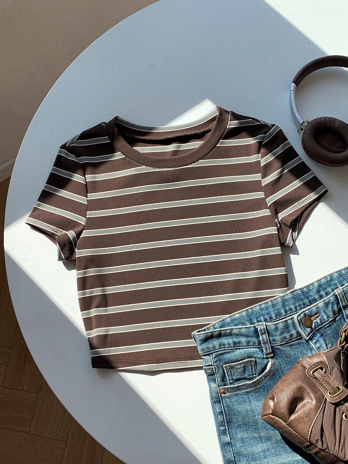 1 Piece Striped Slim Fitted Cropped Top | Sweet Cool  Aesthetic | Crew Neck Short Sleeve + Stretchy Ribbed Design | Perfect for Girls' Shopping Spree / Café Photo Ops
