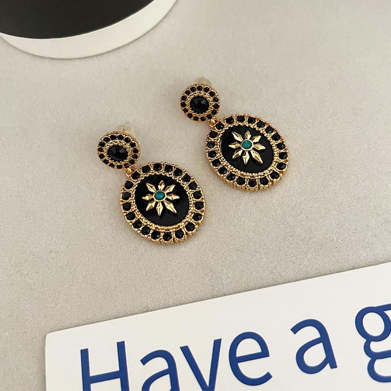 French Vintage Black Star Earrings with Rhinestones Women Elegant Fashion Luxury New Exquisite Mid Century Inspired Jewelry
