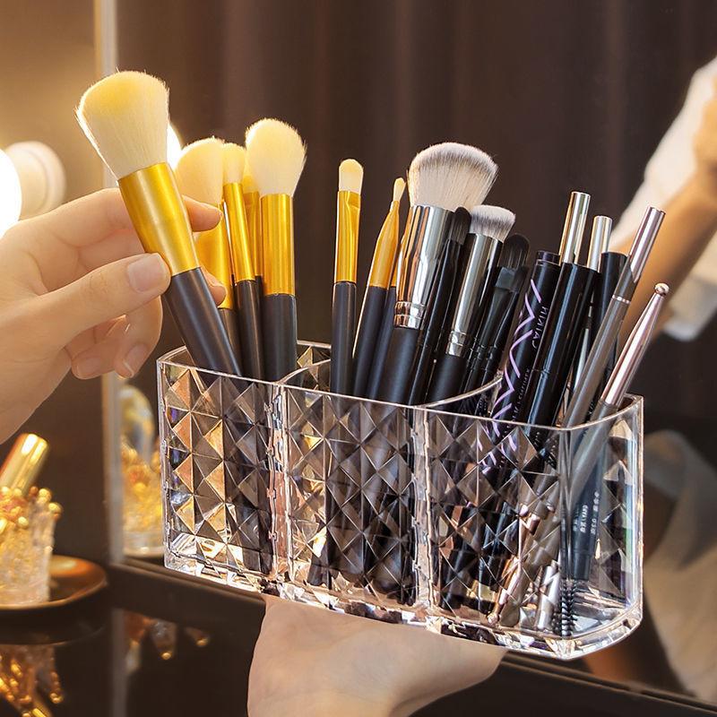 Transparent Makeup Brush Organizer, Large Capacity Cosmetic Storage Box, Modern Design for Vanity and Bathroom, Elegant and Functional