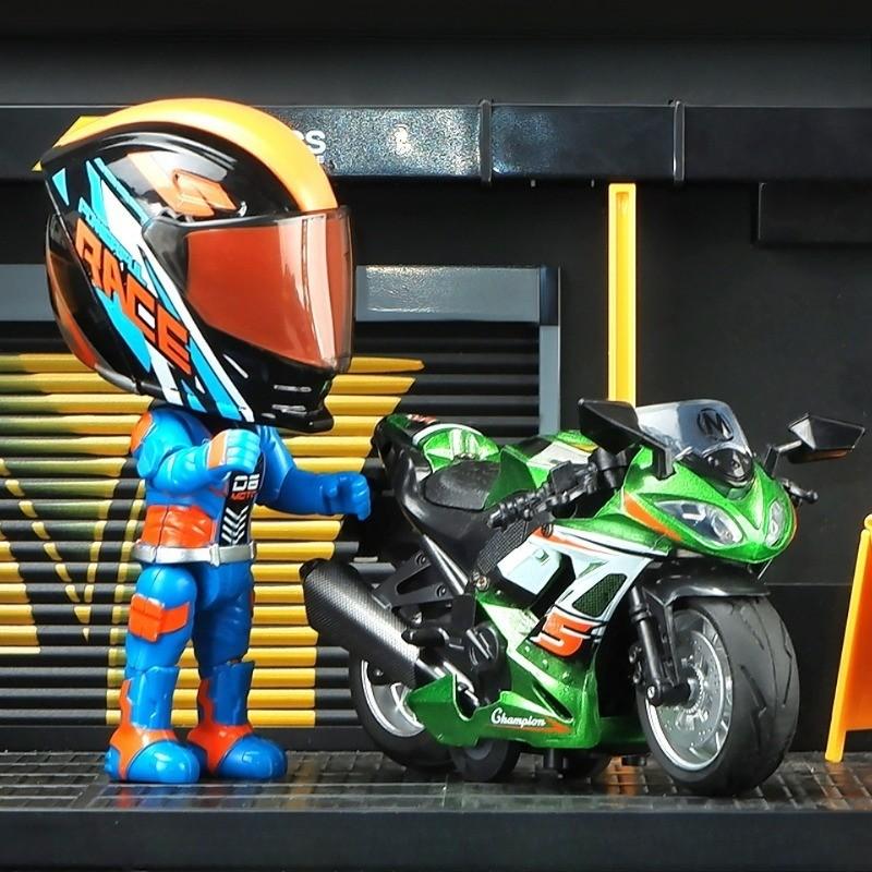 Alloy Motorcycle Rider Transforming Robot Keychain Figures, Motorbike Helmet Figure Model Ornament, Boys' Gift, Unique Collectible Item, Keyrings For Keys