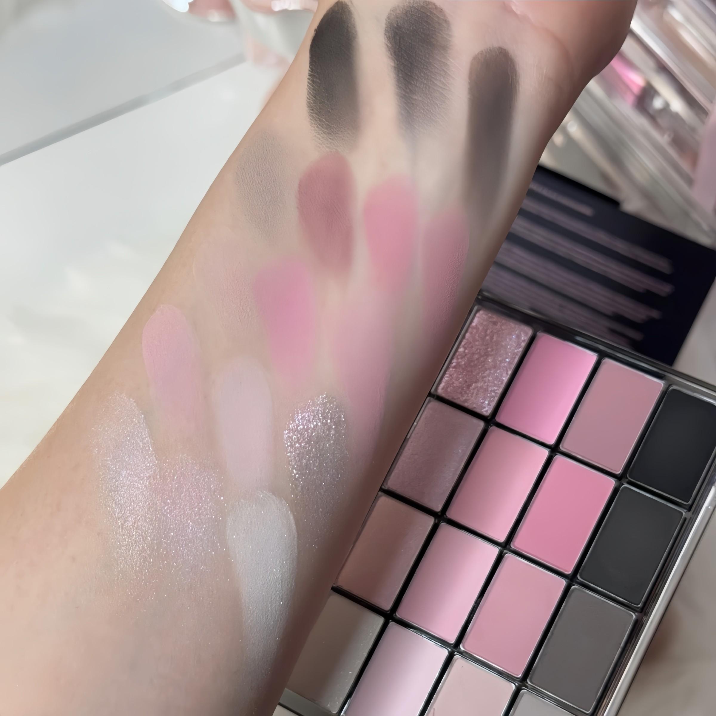 16-Color Eye Shadow Palette, Low Saturation & Nude Shades, Perfect for Party Makeup, Versatile & Elegant Design, Ideal for All Occasions