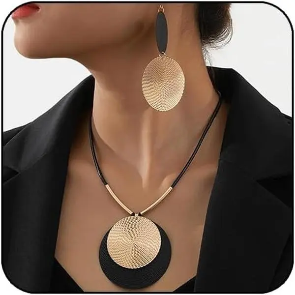 Disc Pendant Necklace Earrings Set Leather Cord Black Circle Statement Necklaces Geometric Textured Medallion  For Women Party Fashion
