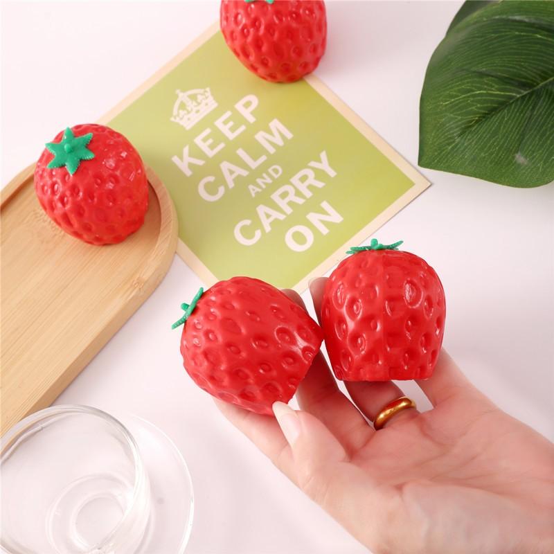 Realistic Strawberry Squeeze Toy — give it a squeeze and a cute little bear pops out 🍓🐻! An ultra-bouncy, squeezable sensory stress-relief toy, perfect for parent-child interaction and a great icebreaker for social gatherings.