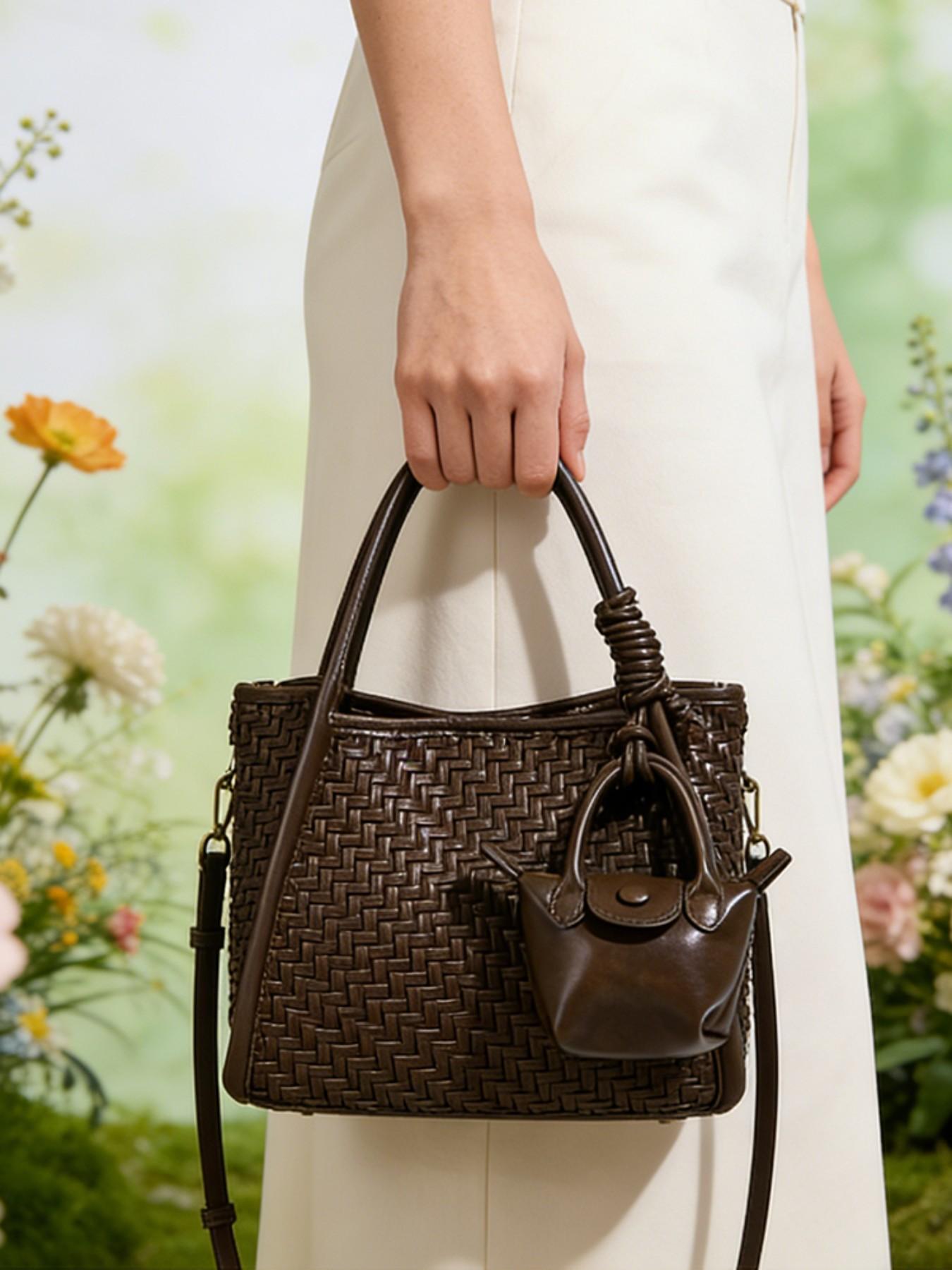 New Handwoven Crossbody Shoulder Clutch, Casual Soft Leather Bao Single Shoulder Bag, Fashionable Large Capacity Basket Bag, Simple High-End Lazy Style