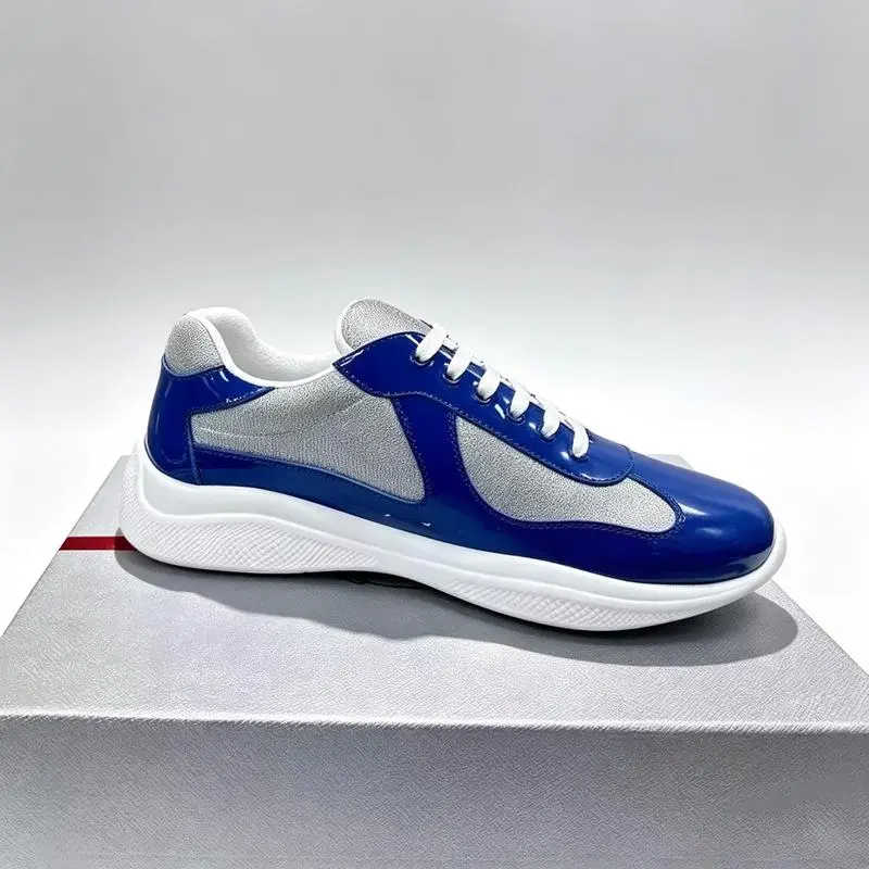 Trendy men’s low‑top chunky‑sole casual sneakers.Breathable woven uppers with glossy patent‑leather accents, lace‑up, improved cushioned outsole for daily wear and casual sports.