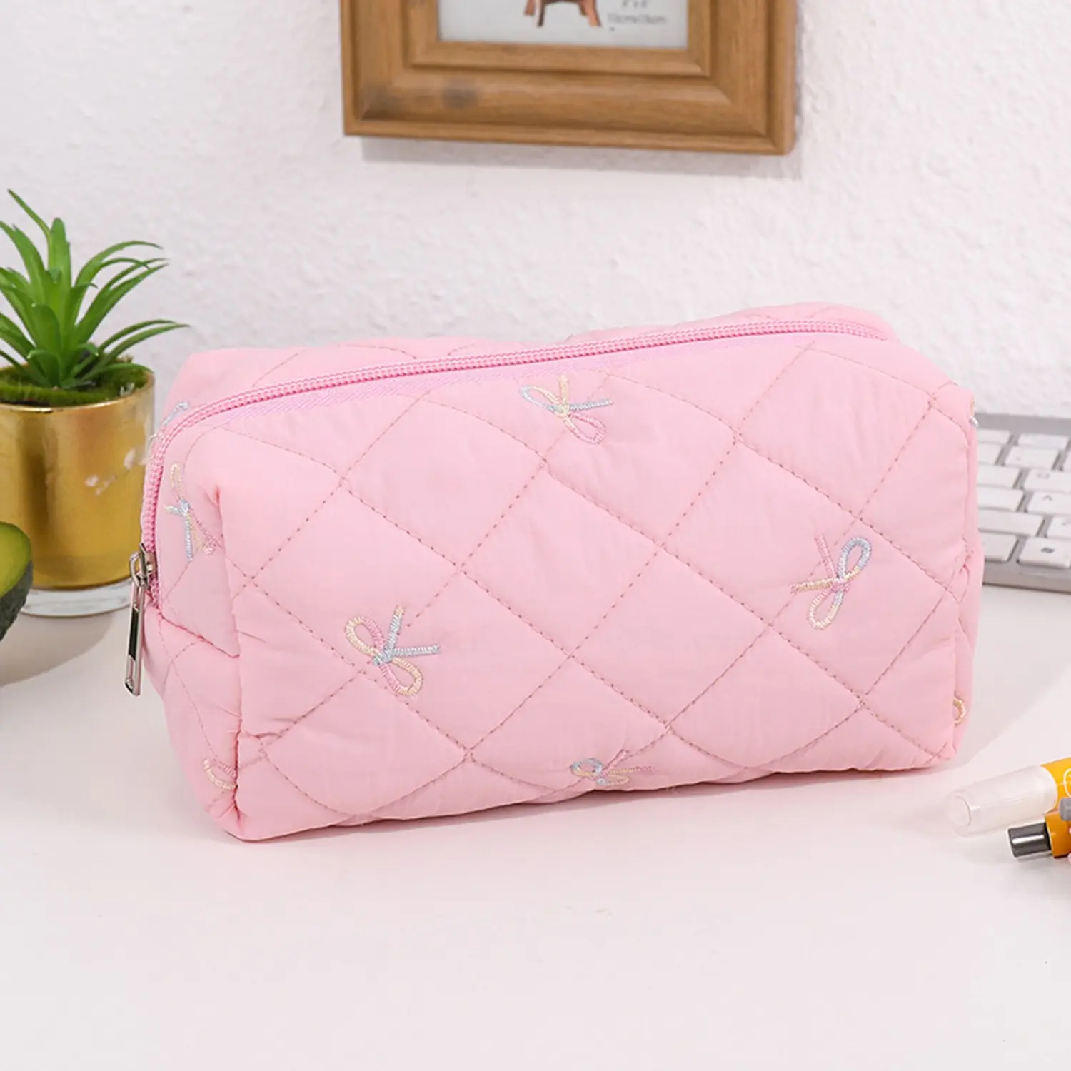 Bow Embroidered Pencil Case, Lightweight Quilted Zipper Stationery Pouch, Soft Portable Pen Organizer for School Supplies, Office Desk, Study, Travel, Cosmetics, Drawing Tools and Everyday Small Item Storage