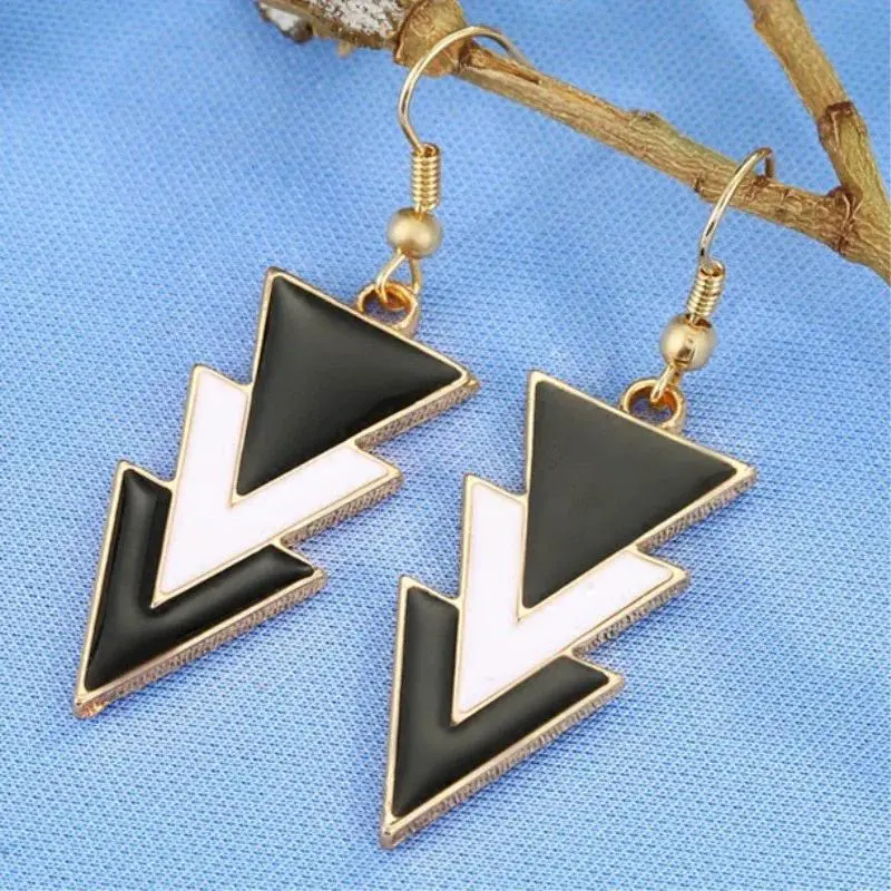 Black Triangle Long Dangle Earring for Women Punk Fashion Gift Ladies Accessories Pendant Earrings Korean Earrings Jewelry