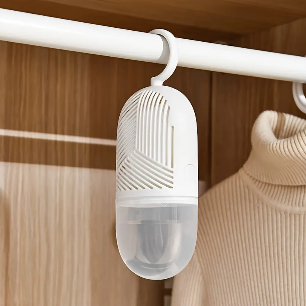 Wardrobe Dehumidifying Bag Set, 1 Hanging Dehumidifier Bag with 5 Replacement Refills. High‑efficiency Moisture‑absorbing Water Collection Pouch, Hanging Design Protects Clothes From Damp and Mildew, Perfect for Closet, Wardrobe and Bedroom