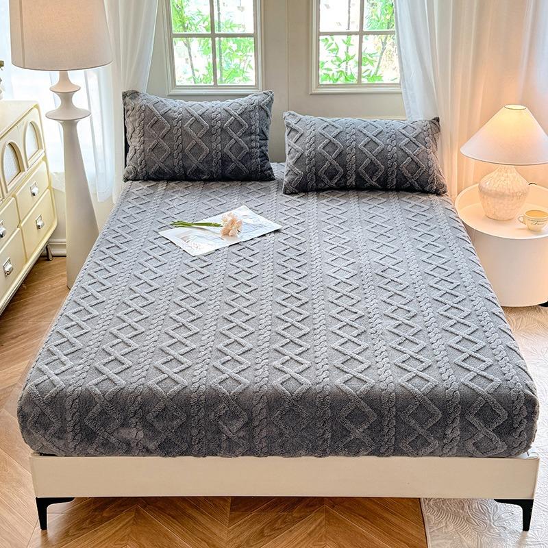 King Queen Size Diamond Pattern Bed Sheet Set, Soft Washable Fabric, Deep Pocket Design, Includes 1 Fitted Sheet and 2 Pillowcases #GLOBAL PICKS