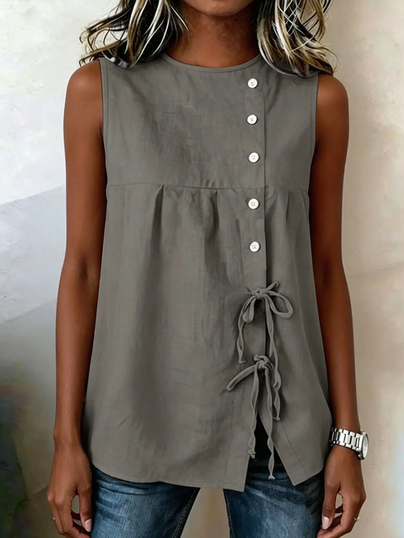European and American Style Shirt with Tie Buttons, Round Neck Sleeveless Casual Top, Elegant and Comfortable Upper Garment