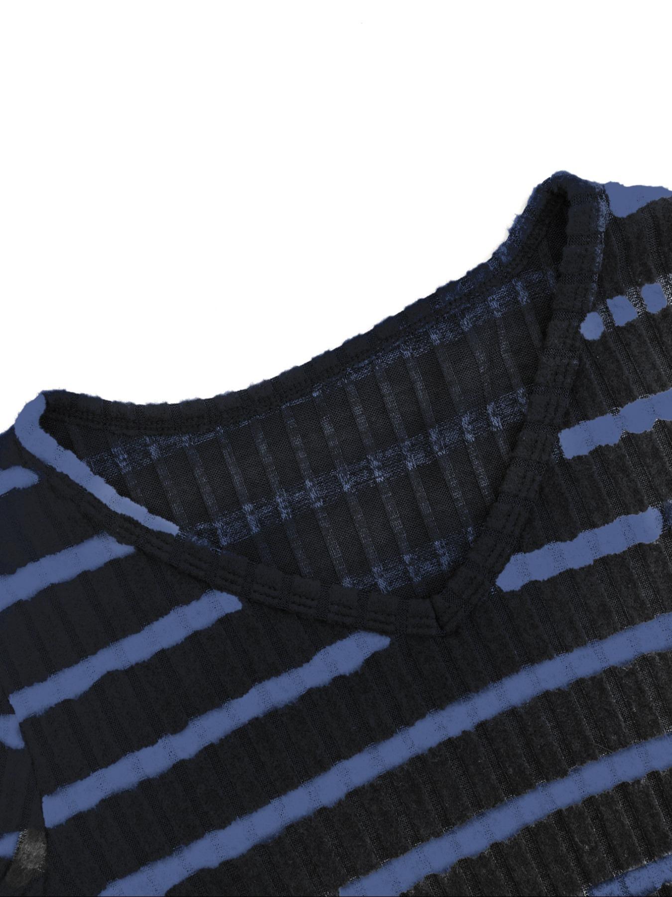 Women's long sleeved and short sleeved T-shirt Casual Gothic style black gray striped V-neck slim fitted knit top, with a close fitting knit material that looks slim and creates a niche Gothic atmosphere.