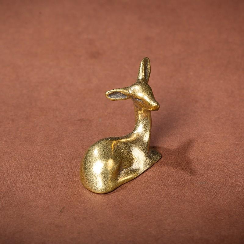 Brass New Christmas Deer Desktop Ornament, Metal Decoration 3D Statue, Reindeer Figurine, Festive Holiday Decor, Elegant Desk Accessory