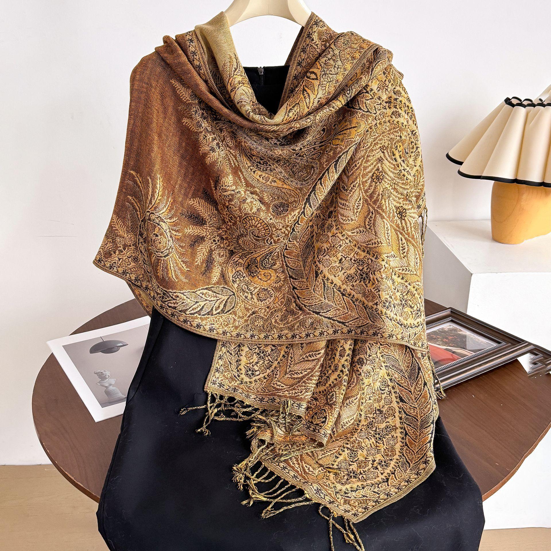 Ethnic style fringe shawl for women, creative palace-patterned scarf for warmth in air-conditioned office.