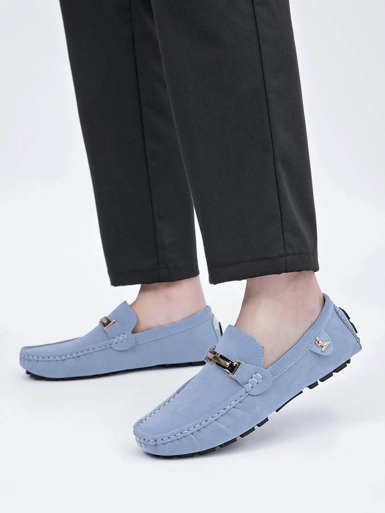 2026 New British Style Suede Multi-Color Loafers Slip-On Lazy Shoes for Men and Women, Comfortable Non-Slip Flat Driving Shoes, Versatile Casual Sneakers for All Seasons, Daily Work and Outings