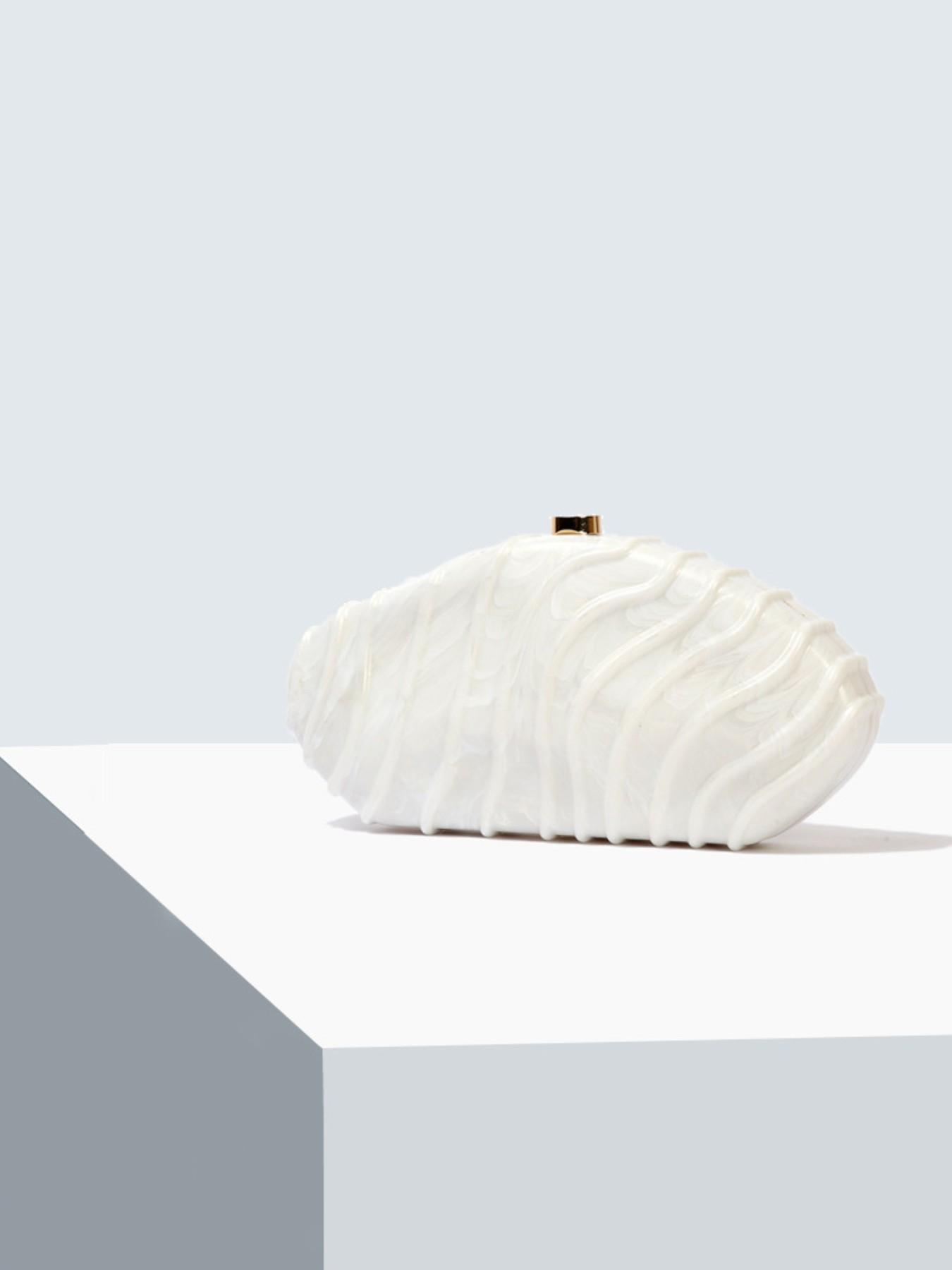 Fashionable Metal Handbag, Embossed Design Evening Clutch, Elegant Chain Shoulder Bag, Perfect for Parties, Stylish and Unique