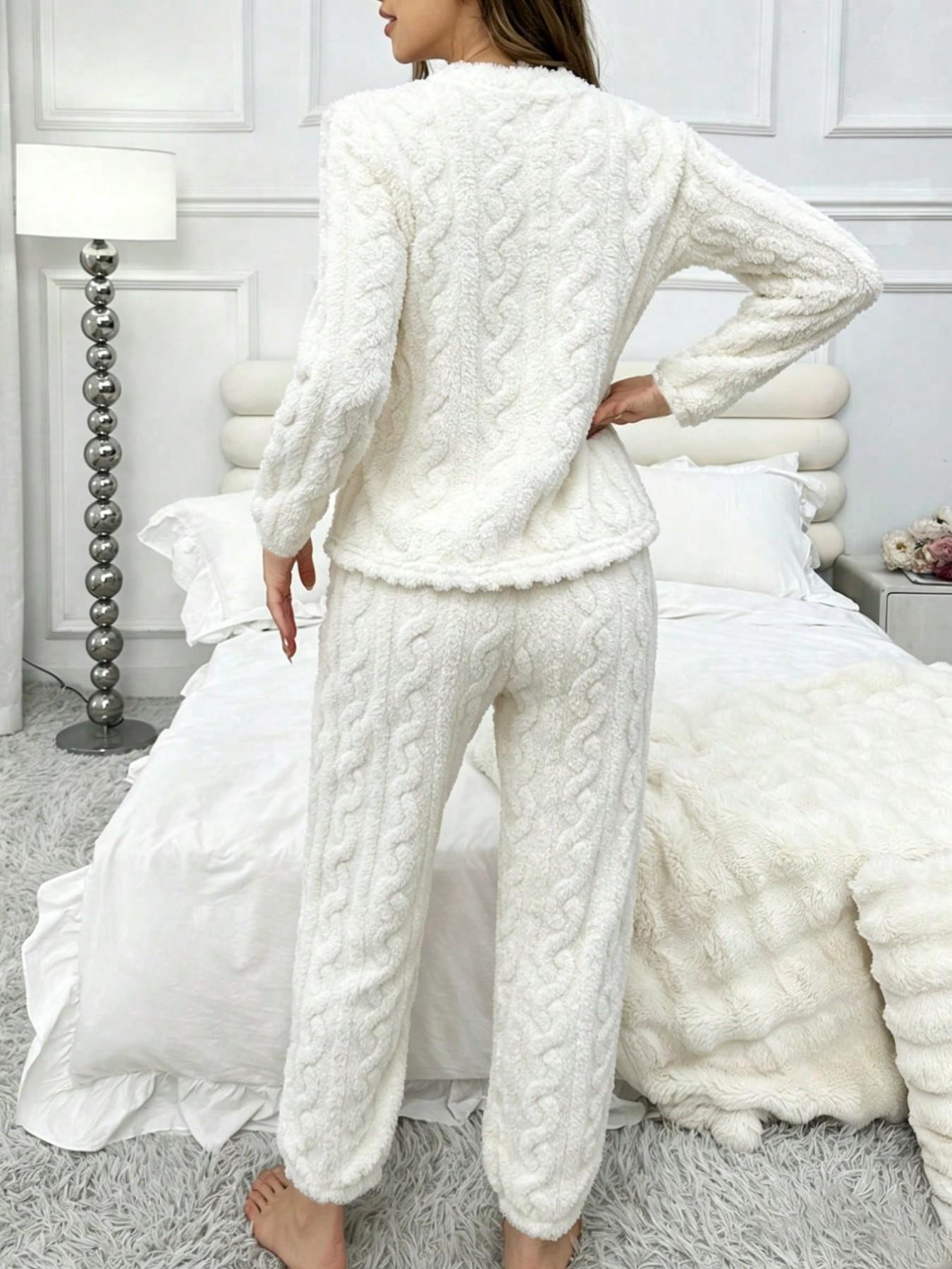 Women's Fall Winter Pajama Set, Cartoon Bear Embroidery Flannel Sleepwear, Long Sleeve Top & Pants, Casual Loose-Fit Loungewear