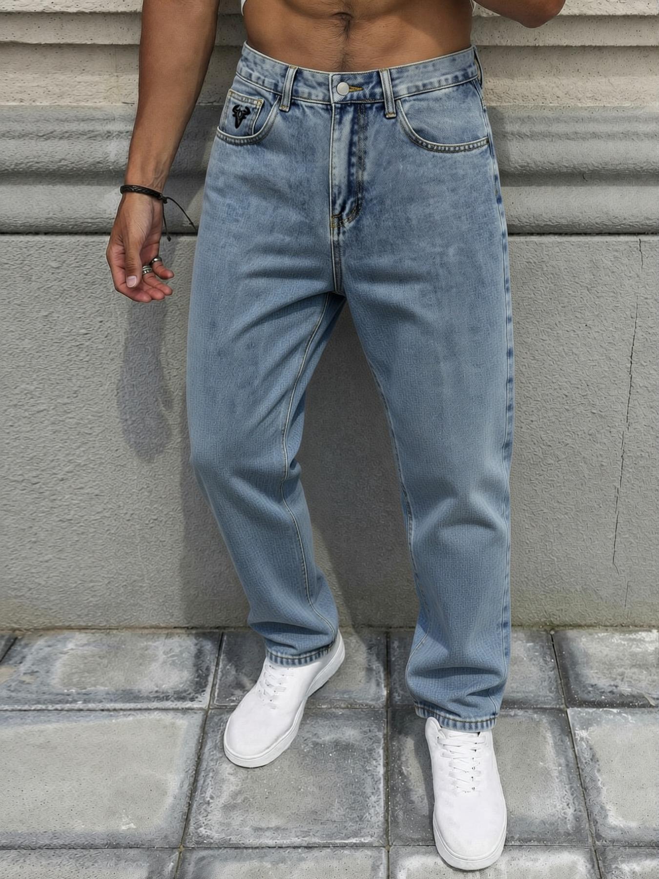 Men's straight-leg jeans, washed and distressed, with embroidered logo details. High-street casual denim pants with a comfortable regular fit. Suitable for daily casual wear, urban street style, and dating fashion looks. A must-have trendy men's pants 🔥