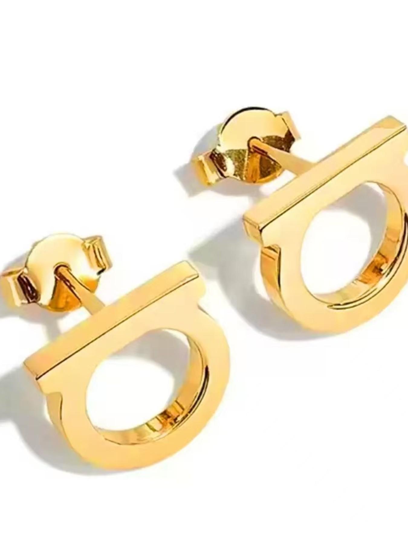 Unique D-Shaped Letter Earrings, Fashionable Earrings, Multifunctional Fashion Jewelry, Cute Butterfly Design, Stainless Steel Chain, Wearable All Year Round