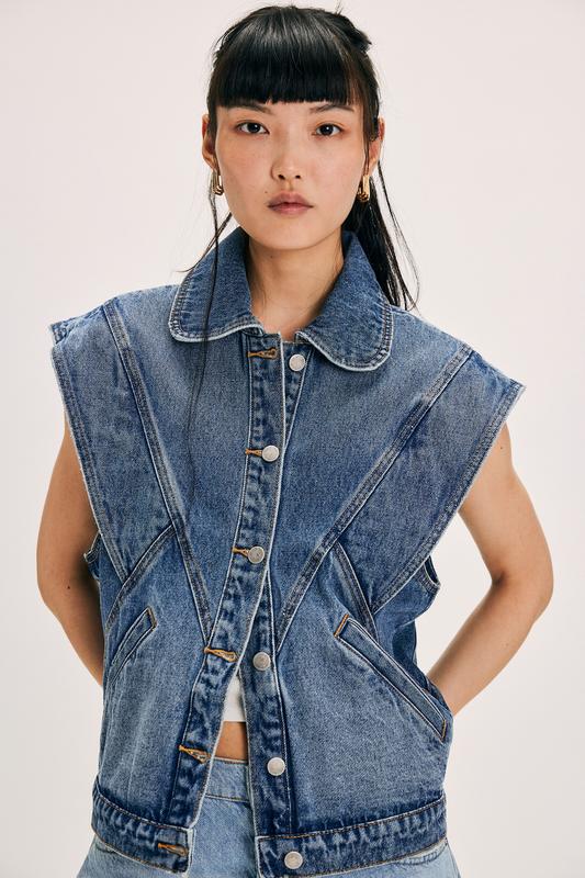 Elengatine Bohemian Style Vintage Cool Denim Vest for Lady Minimalist Rounded Collar Wide Shoulders Slit Pockets Button-front Closure Basic Casual Fitted Denim Jacket Coat Women's Chic Winter Wear