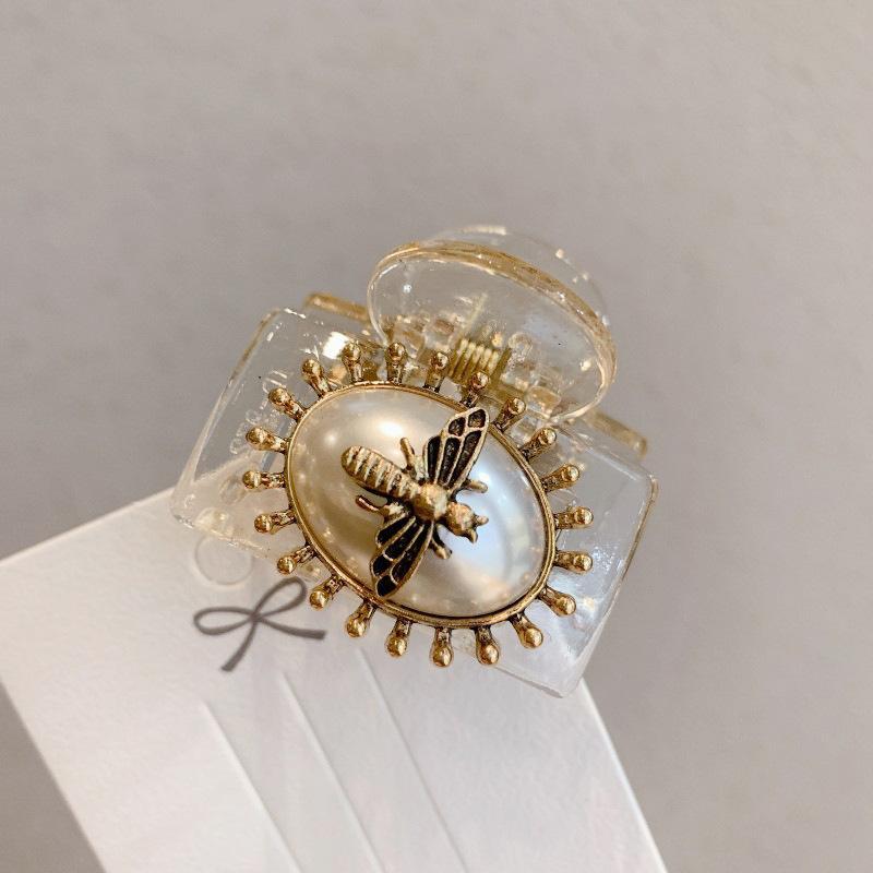Retro Hairpins Antique Bronze Color Bee Charms Hair Claw Clips Bang Hair Clips Luxury Pearl Hairgrips Headwear Accessories Gifts