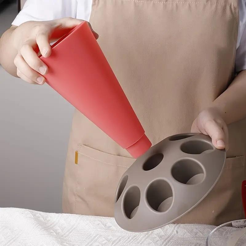 18-Piece Multi-Head Icing Bag Stand Set, Cake Decorating Kit, Convenient Frosting Piping Bag Holder, Includes Various Nozzle Shapes, Ideal for Professional & Home Baking