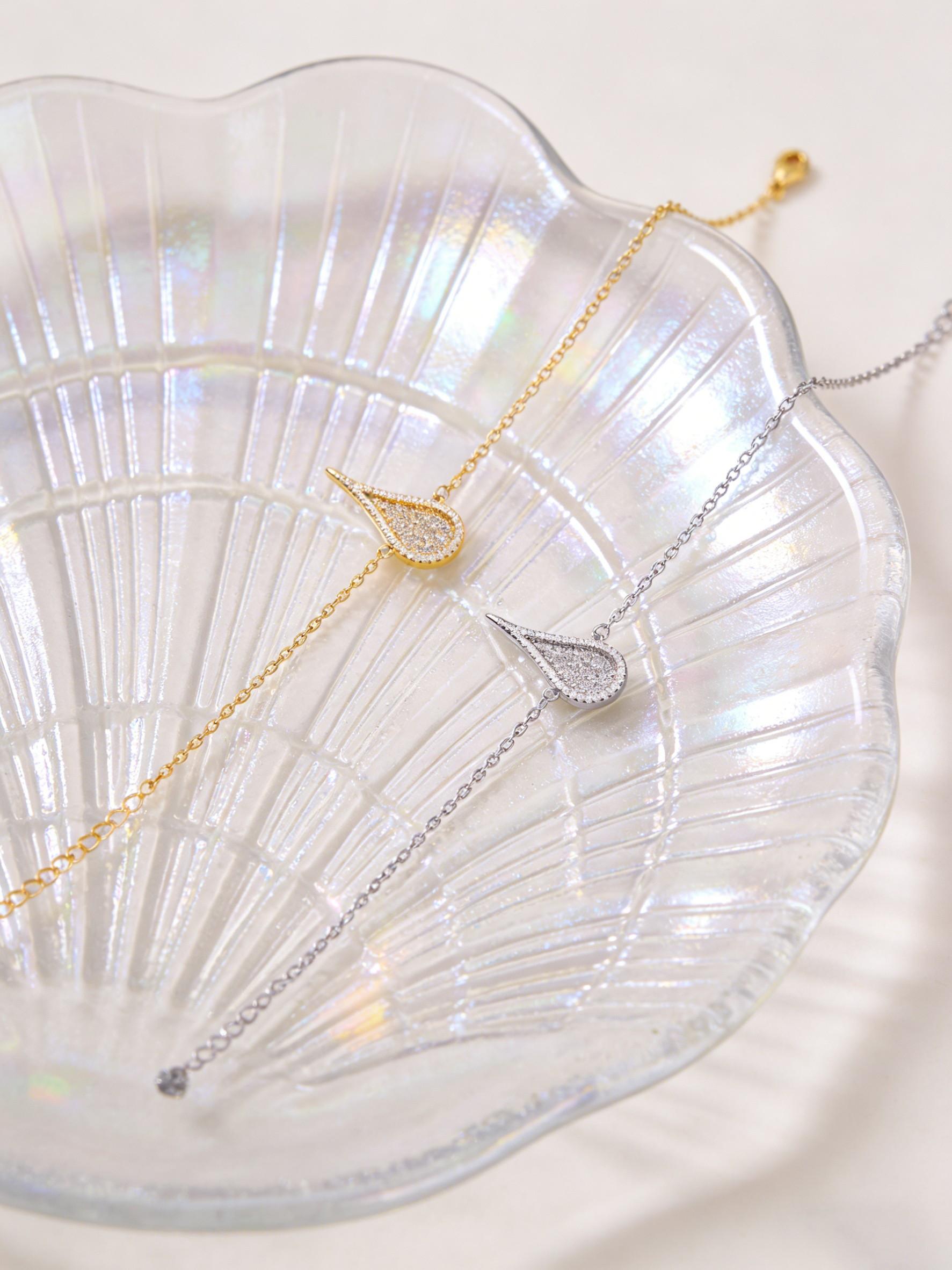 Luxury Minimalist 18K Gold Plated Teardrop Bracelet, Dainty Adjustable Chain For Women, Perfect Daily Office & Bestie Gift