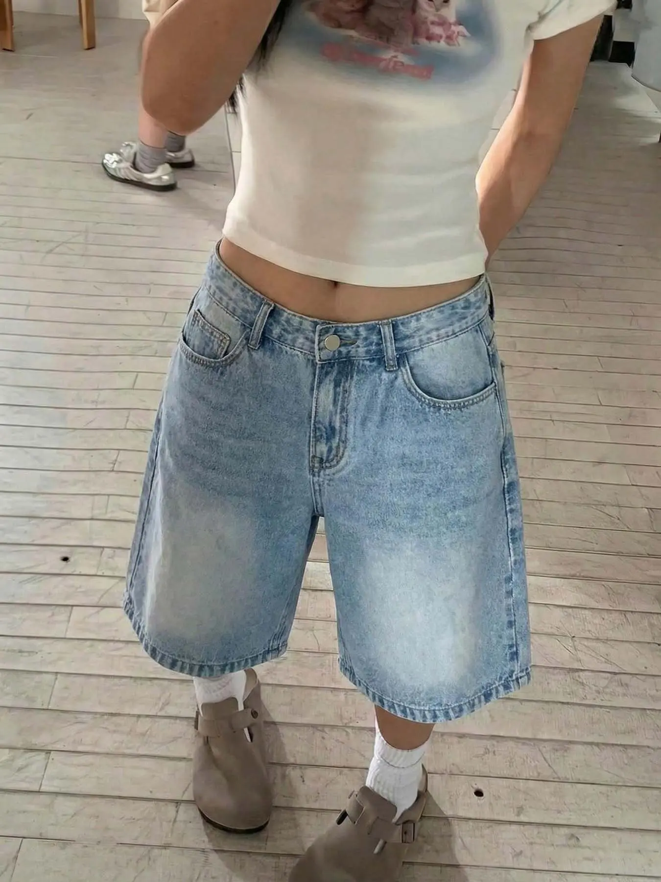 Women's Loose-Fit Straight-Leg Bermuda Shorts Bottom, Casual Plain Blue Shorts for All-Season Wear