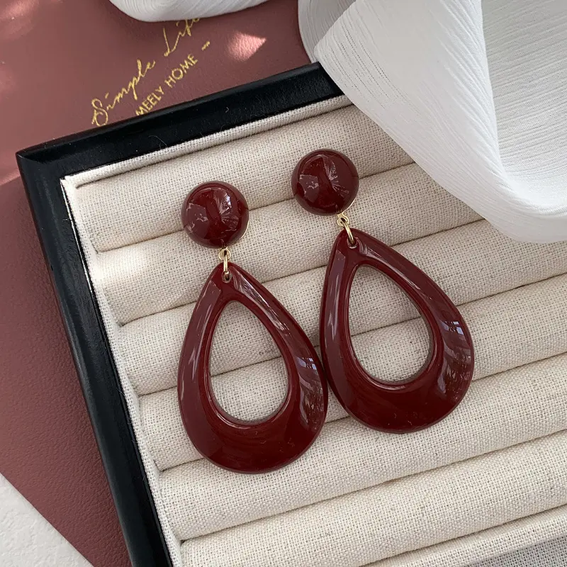 Women's Vintage-Style Burgundy Drop Earrings - Bold Look, Openwork Teardrop Form Acrylic Female Wear Accessories for Weddings/Party