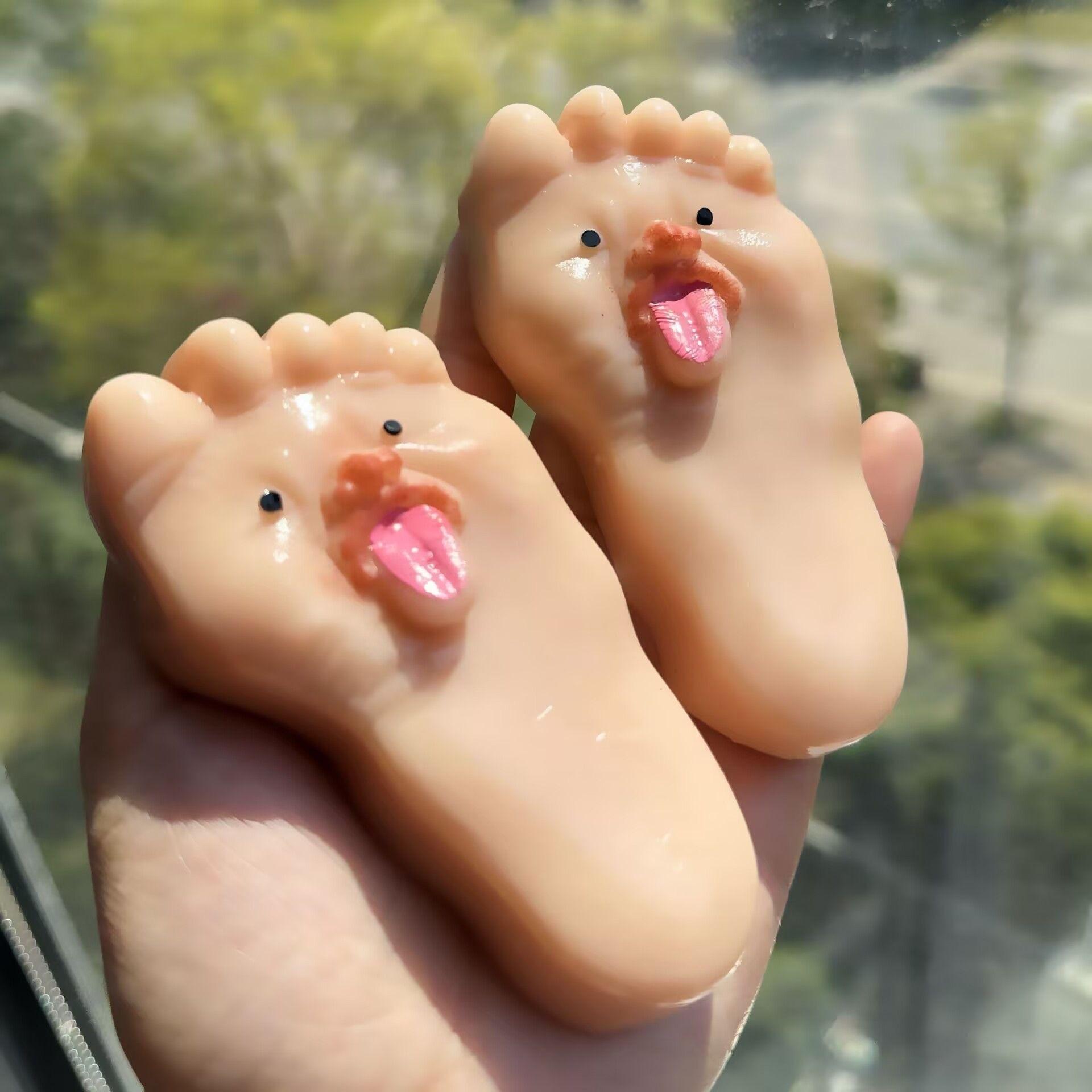Cartoon Big Foot Squishy Toy, Kawaii Squishies, Soft and Stretchy Stress Relief Fidget Toy, Perfect for Work and Study, Fun and Relaxing Gift Idea