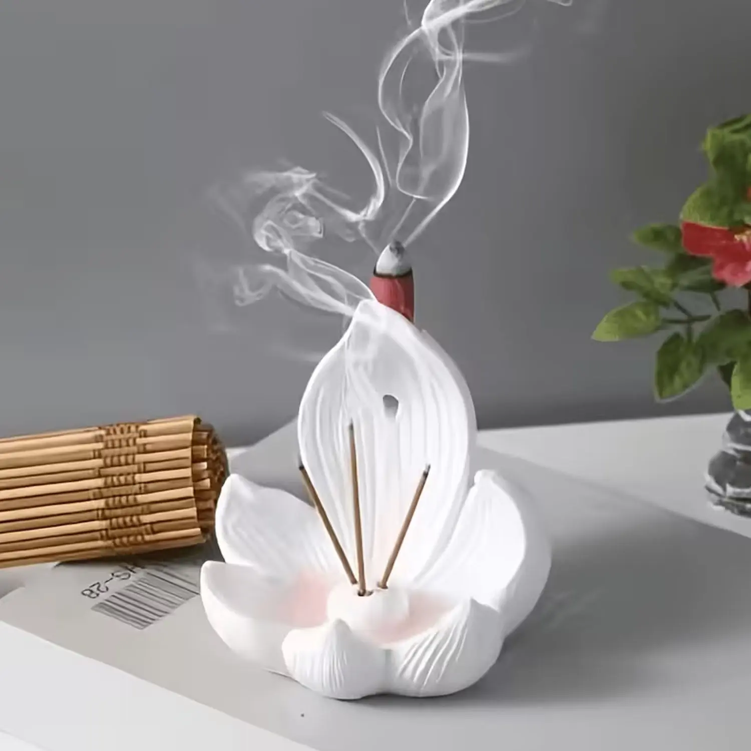 Creative Lotus Seat Reverse Flow Multi-Function Incense Burner, Resin Lotus Design Diffuser, Meditation Aid, Indoor Outdoor Home Decor