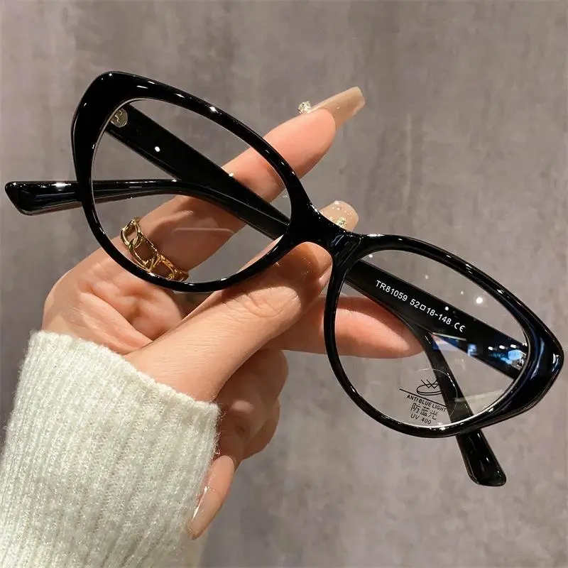 Korean Style Retro Cat Eye Glasses, Unisex Transparent Frame for Myopia with Blue Light Blocking Lens, Ultra Lightweight