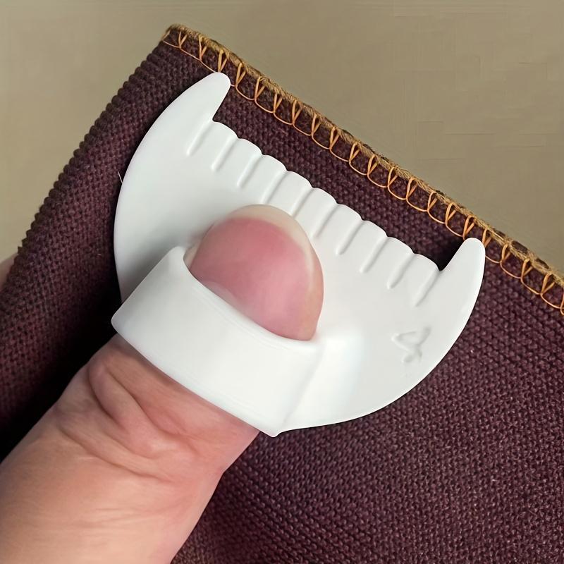 1/2 Simple Stitching Tools for Beginners and Seniors, Durable Plastic Edge Lock and Knitting Tool, Ergonomic Design for DIY Sewing Projects, Knitting Supplies, Yarn Winder